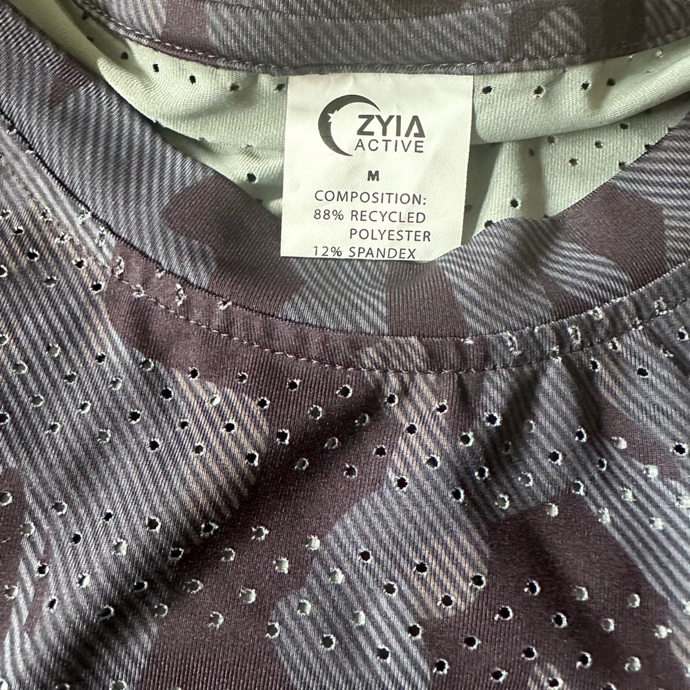ZYIA Active Gray and Black Camo Chill Mesh Tank - Picture 3 of 3
